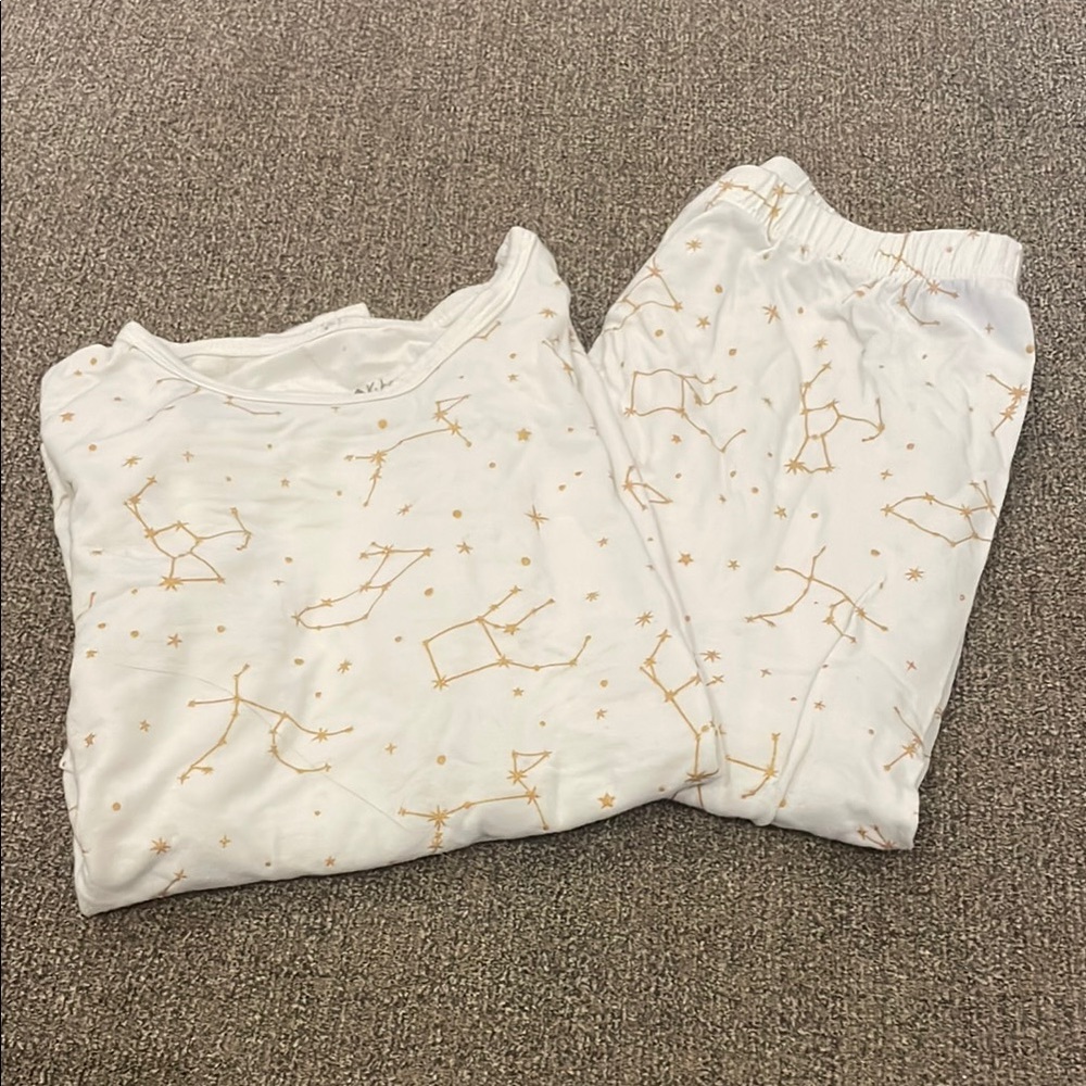 White and Gold Pajamas with Soft Fabric
